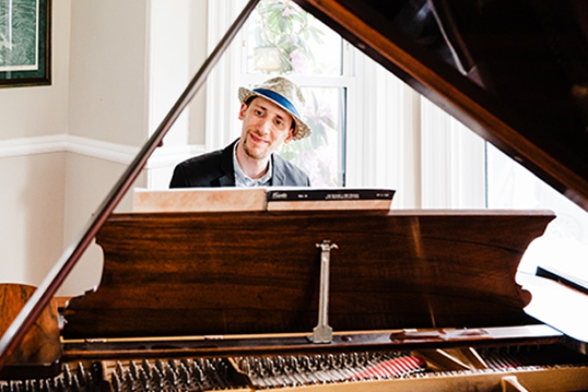 Pianist / Composer Brian Friedland